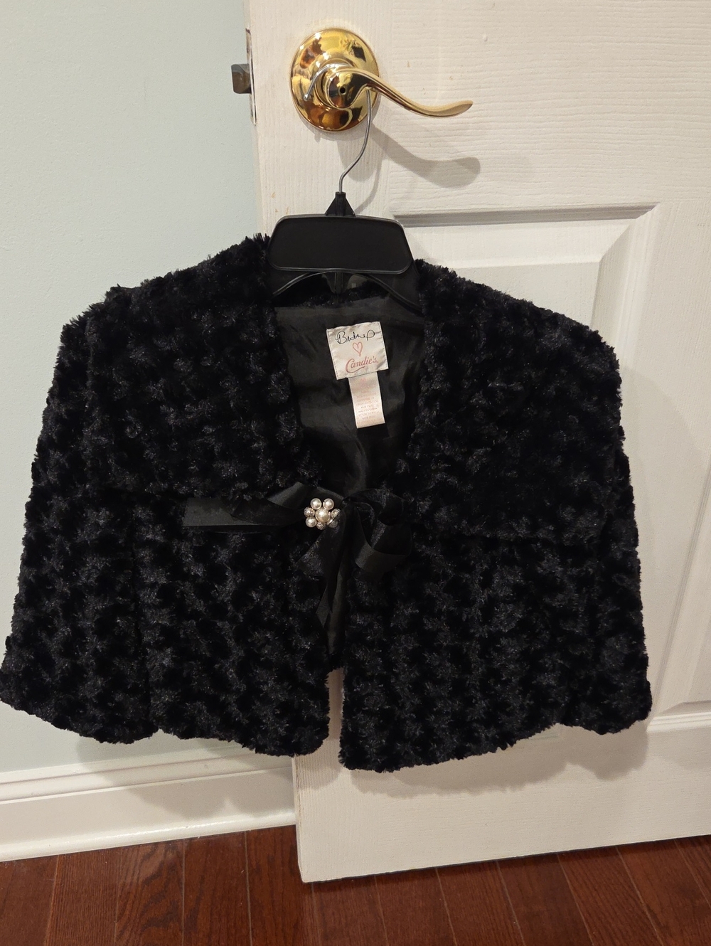 Byer California Black Faux Fur Capelet with Pearl Brooch
